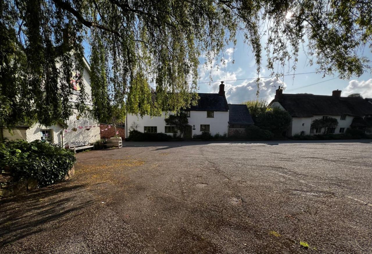 Notley Arms Inn Exmoor National Park Elworthy Exteriér fotografie